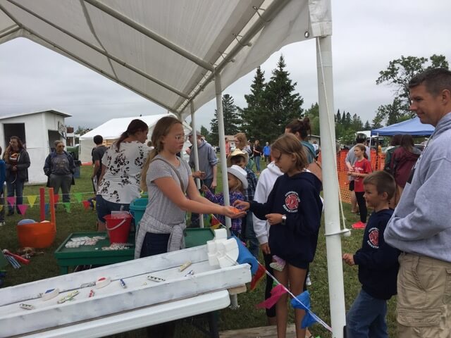Volunteering with Community Projects